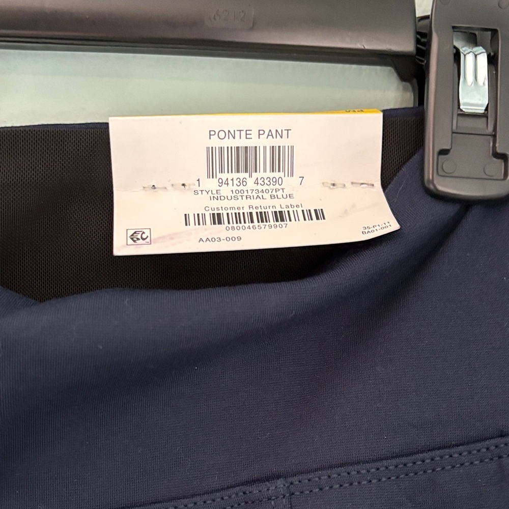 Style & Co. Skinny Pants Size PM - Picture 2 of 8